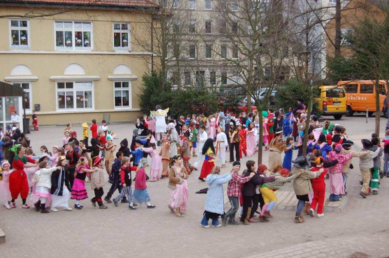 <i><b>Fasching am Reeseberg-025</b></i>